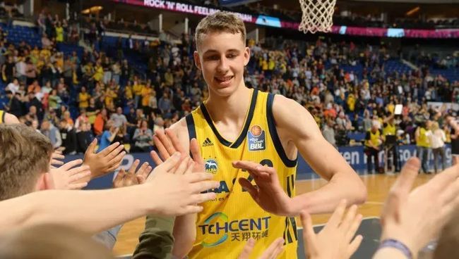 C四强止步 C四强止步